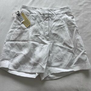 NWT Aritzia Wilfred Mid-Thigh White Linen Fable Shorts